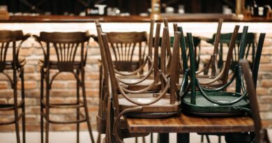 The Best Cleaning Solutions for Upholstered Chairs