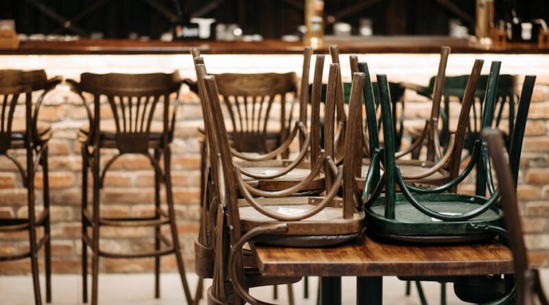The Best Cleaning Solutions for Upholstered Chairs